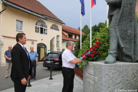 Položitev cvetja k spomeniku Rudolfa Maistra - Vojanova ob obletnici smrti (1)